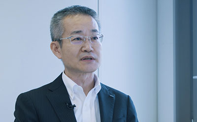 山根 唯良　様